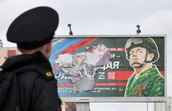 Russian general dismissed after accusing top brass of failing soldiers